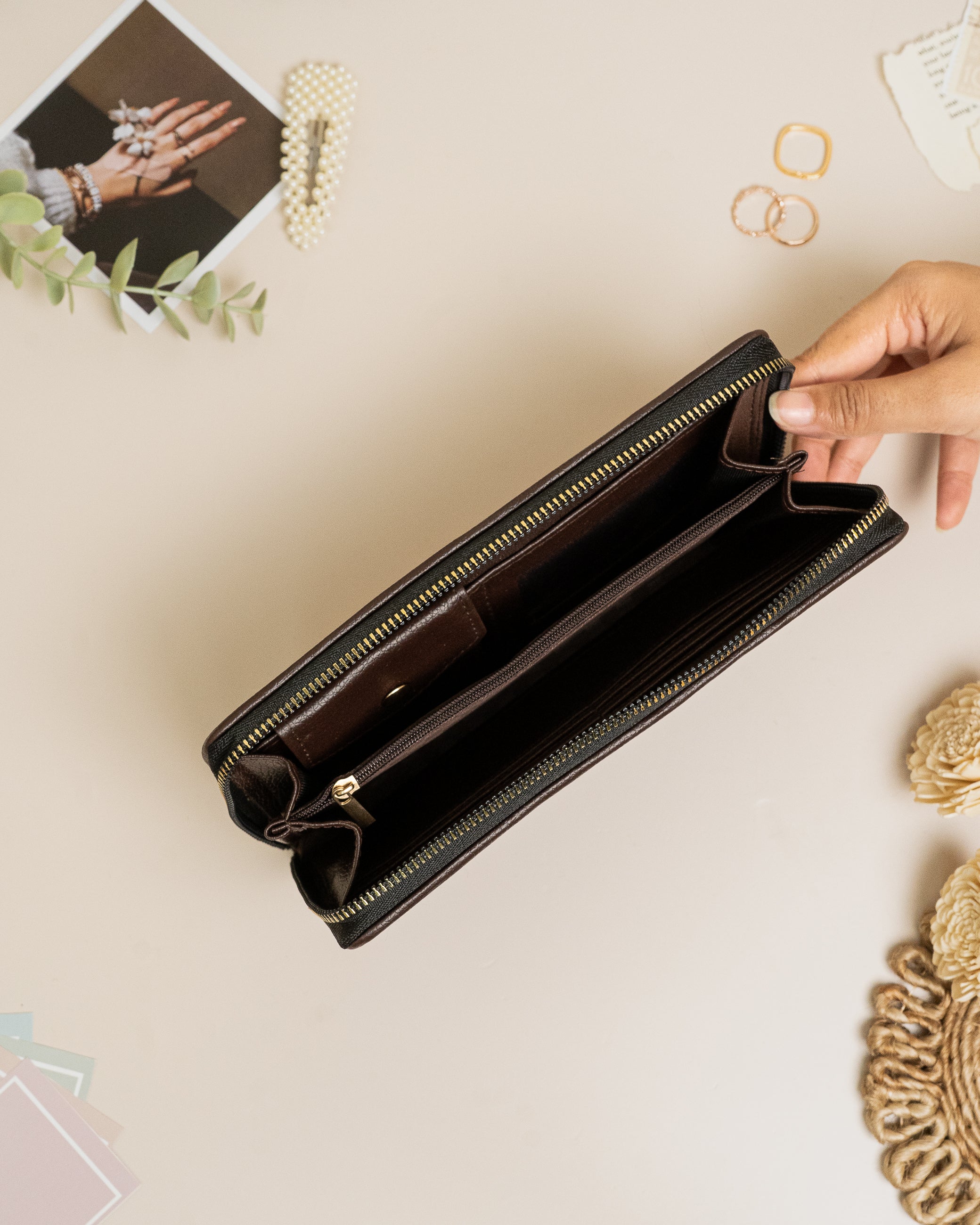 NiceG Stripes Reddish Women's zip Around Wallet